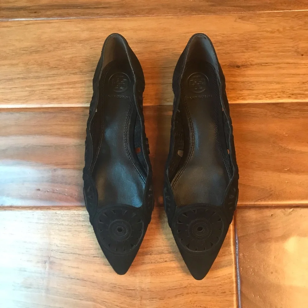 Tory Burch Leyla Suede Laser Cut Black Flat Size 6 NEW